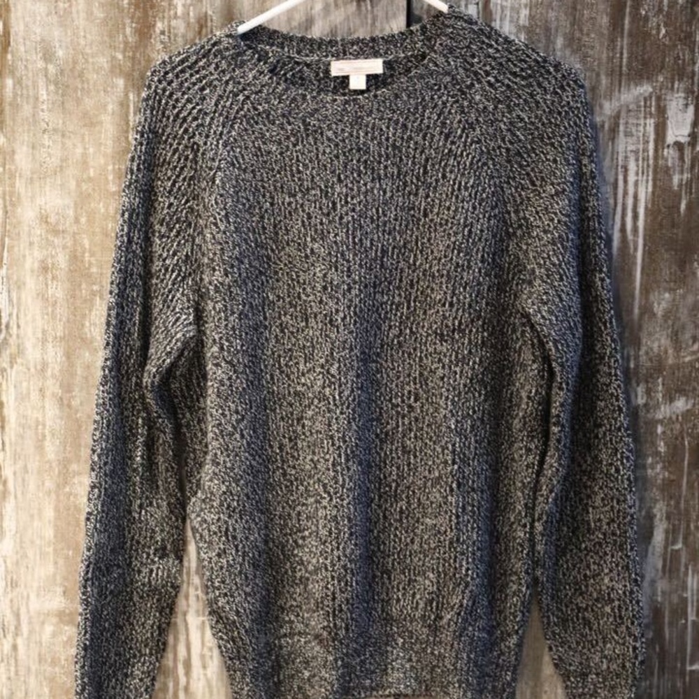 Gap Sweater Size Small - image 1